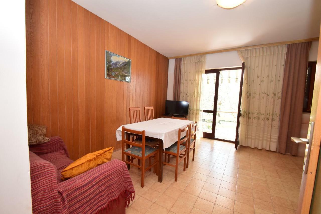 Apartments Ivan Starigrad Paklenica Eksteriør billede