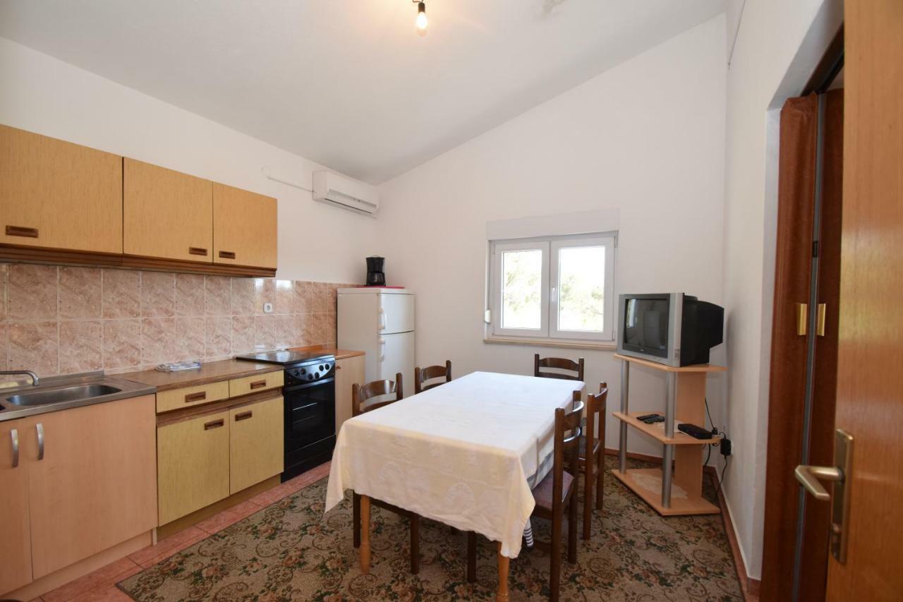 Apartments Ivan Starigrad Paklenica Eksteriør billede